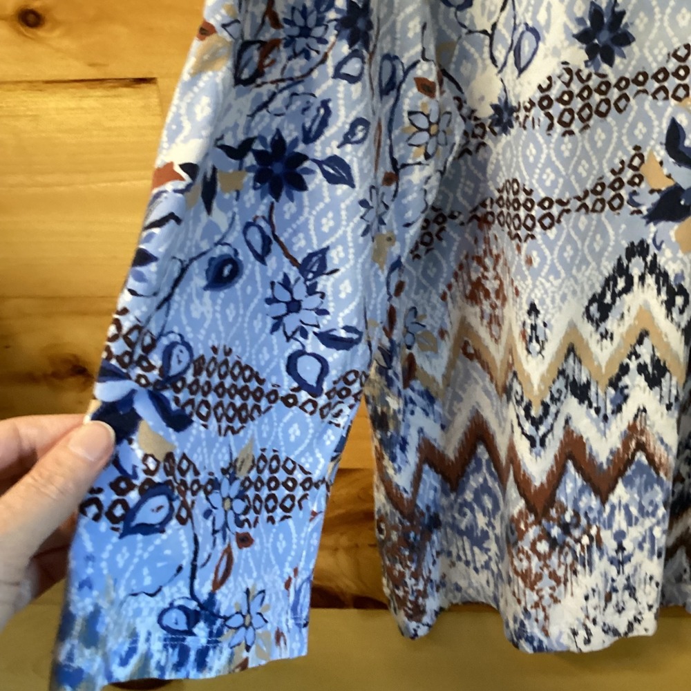 Alfred Dunner Womens Blue Floral Ikat V-Neck Top Rhinestone Studded 3/4 Sleeve L - Picture 5 of 9